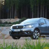 SUZUKI S CROSS 02