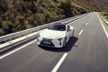 lexus-lc500h-dynamic-028