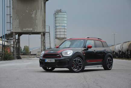 MINI COUNTRYMAN JCW 01