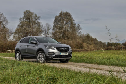 Opel Grandland X (8)