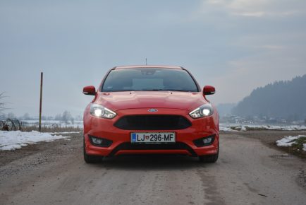 FORD FOCUS ST LINE 02