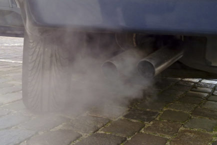 Automobile_exhaust_gas