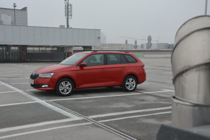 ŠKODA FABIA COMBI 01