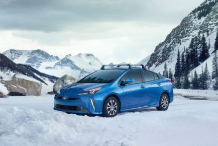 3d3dd408-2019-toyota-prius-1