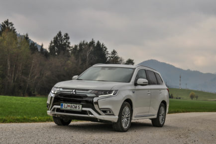 Mitsubishi Outlander PHEV (3)