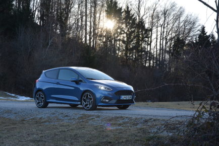 FORD FIESTA ST 01