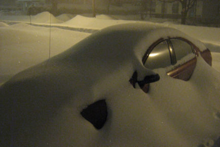 Snow_on_my_car_-_panoramio