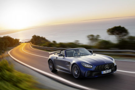 2020-mercedes-amg-gt-roadster-1 (4)