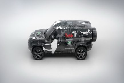 Land_Rover_Defender_2