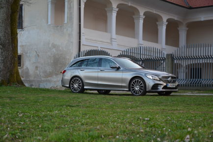 MERCEDES-BENZ C 01