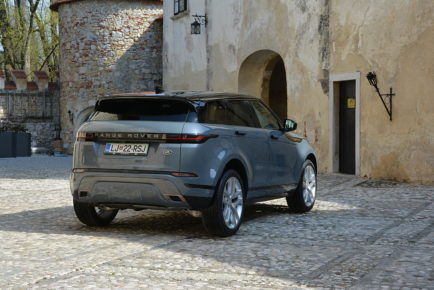 RR EVOQUE 01