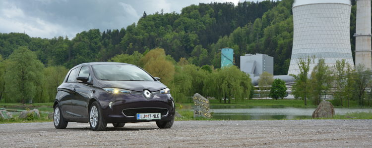 RENAULT ZOE 01