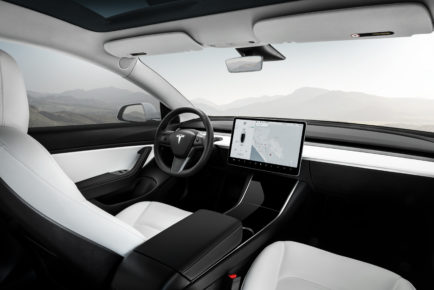 Tesla_Model 3-Performance-White Interior