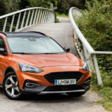 Ford_Focus_15_EcoBoost_150_Active_8AT_001