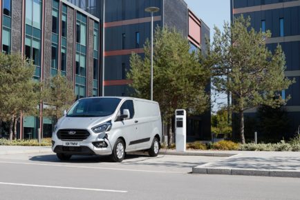 ford-transit-phev-01