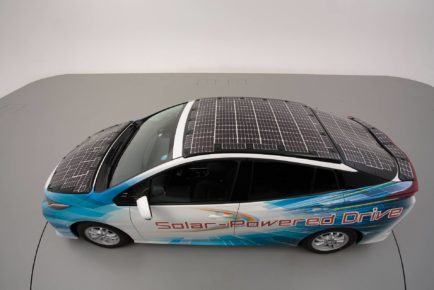 toyota-prius-phv-demo-car-with-solar-panels_6