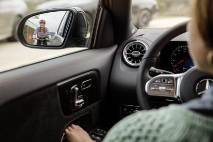 2020-mercedes-benz-gla-interior