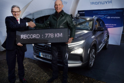 Record 778 km de Bertrand Piccard.Ici avec Jean Nelson