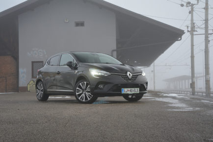 RENAULT CLIO 01