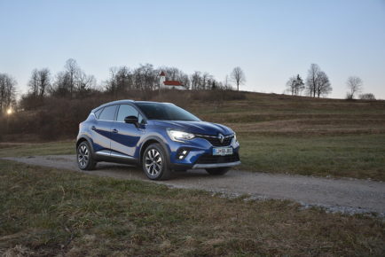 RENAULT CAPTUR 01