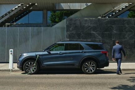 2020-Ford-Explorer-Plug-In-Hybrid-ST-Line-European-spec-16