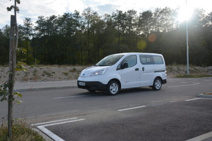 NISSAN e-NV200 01