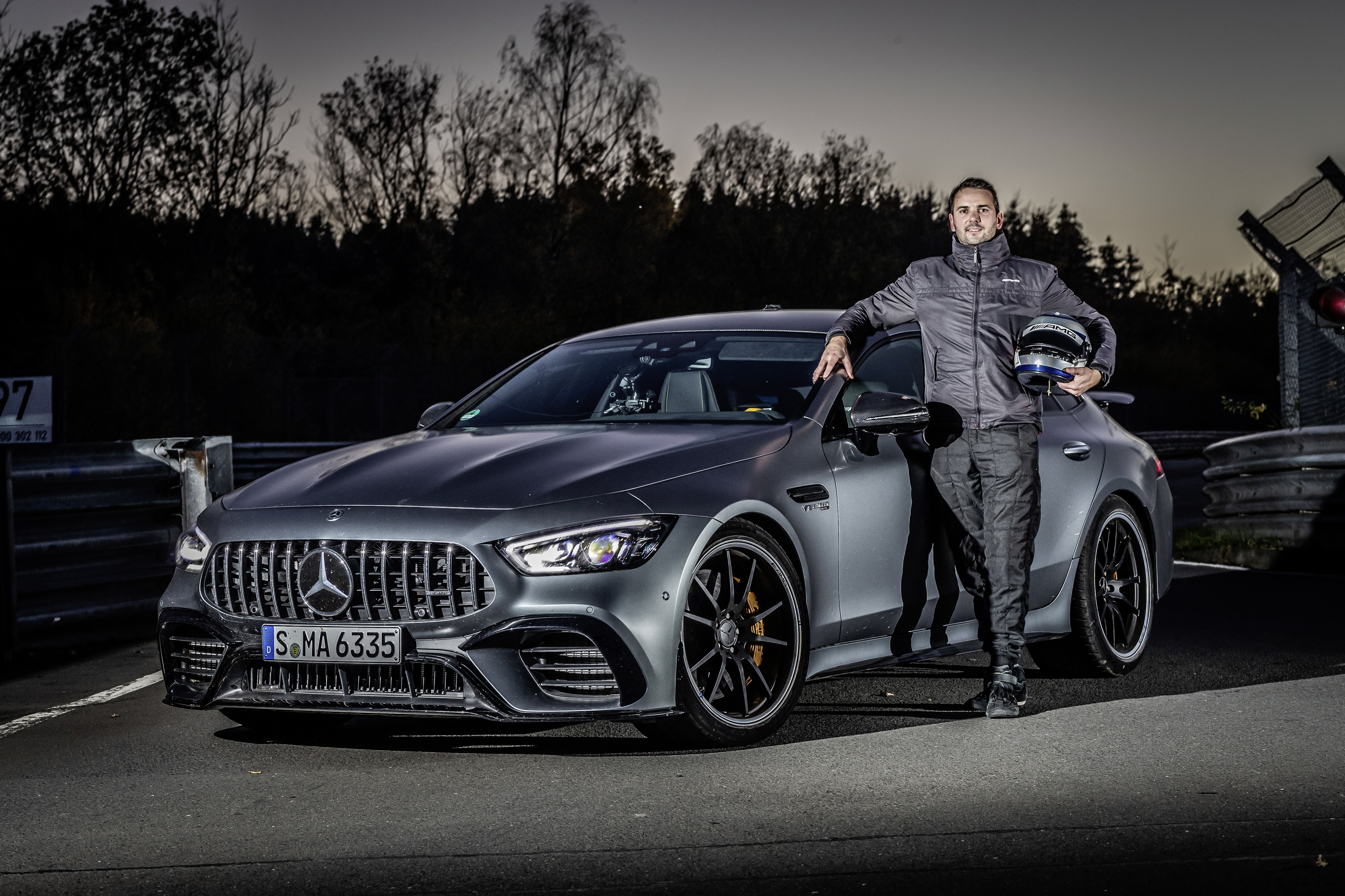 Mercedes Amg Gt 63 S 4matic Ist Das Schnellste Oberklasse Fahrzeug Auf Der Nordschleife Mercedes Amg Gt 63 S 4matic Is The Fastest Luxury Class Vehicle On The Nordschleife Avtomobilizem Com