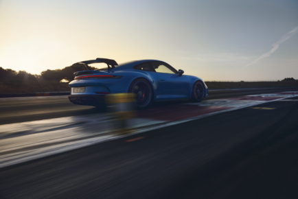 2022-Porsche-911-GT3-06