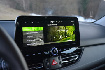 HYUNDAI i30 19
