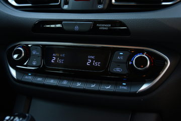 HYUNDAI i30 20