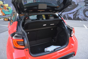 TOYOTA YARIS 26