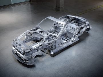 Komplett neuer Rohbau für kommenden Mercedes-AMG SLCompletely new bodyshell for upcoming Mercedes-AMG SL