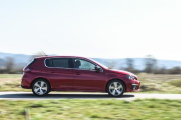Peugeot 308 (2)