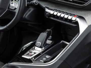 Peugeot_5008_20_BlueHDi_180_GT_14