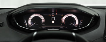 Peugeot_5008_20_BlueHDi_180_GT_19