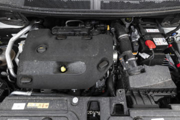 Peugeot_5008_20_BlueHDi_180_GT_19_