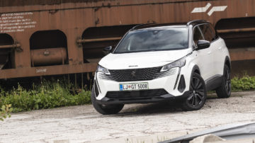 Peugeot_5008_20_BlueHDi_180_GT_45