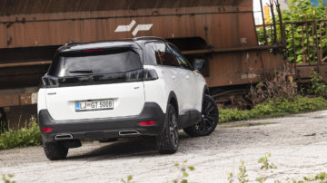 Peugeot_5008_20_BlueHDi_180_GT_46