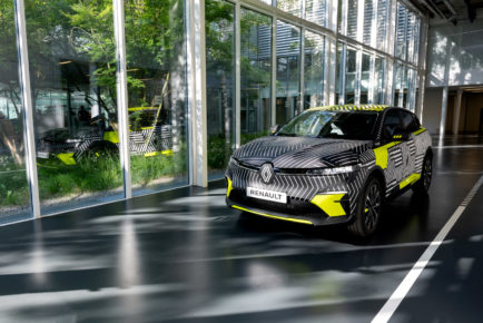 1-2021 - New Renault MEGANE E-TECH Electric pre-production