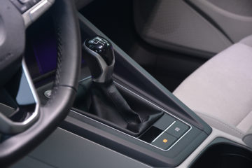 VOLKSWAGEN GOLF VARIANT 17