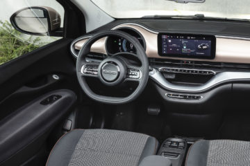 Fiat_500e_Cabrio Icon_13