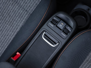Fiat_500e_Cabrio Icon_17
