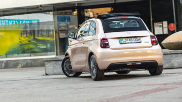 Fiat_500e_Cabrio Icon_59