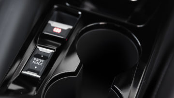 Peugeot_e208_GT_14