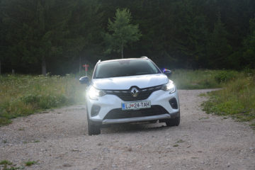 RENAULT CAPTUR E-TECH 07