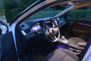 RENAULT CAPTUR E-TECH 12