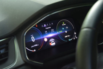 RENAULT CAPTUR E-TECH 16