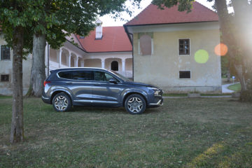 HYUNDAI SANTA FE 01