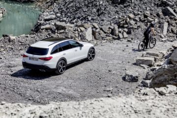 Mercedes-Benz C-Klasse All Terrain (BR S206); 2021

Mercedes-Benz C-Class All Terrain (BR S206); 2021
