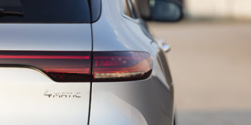 Mercedes_Benz_EQC_400_4Matic_07